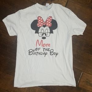Women mom of birthday boy medium disney shirt